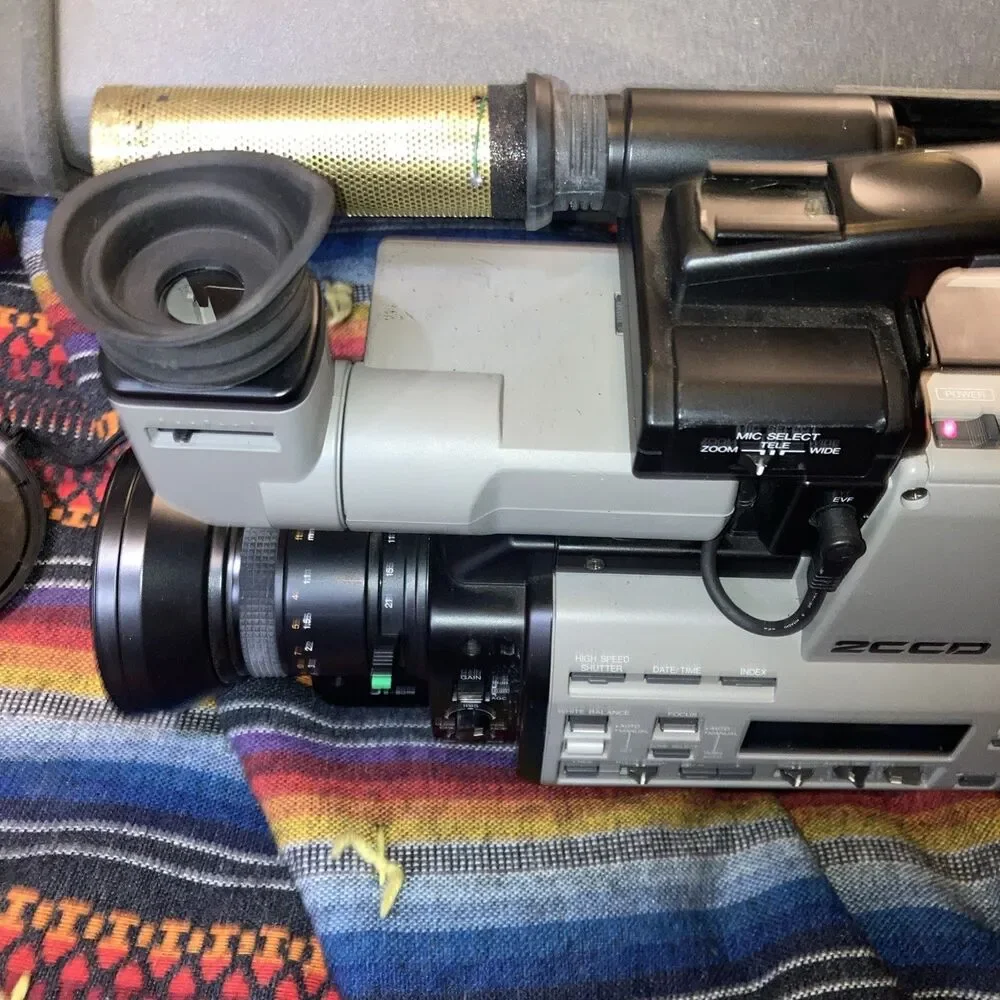 Panasonic AG-460 Camcorder VHS-S W/ Custom Video Camera Carrying Case For Parts